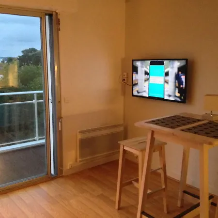 Hermes Apartment